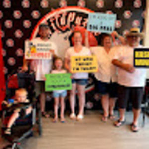 Meet your Posher, Rebeka